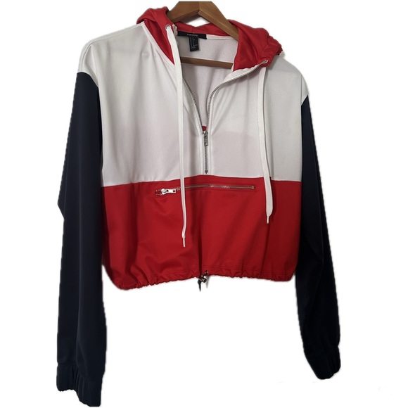 Forever 21 Crop Hoodie front zip and draw string in the bottom - Picture 1 of 4